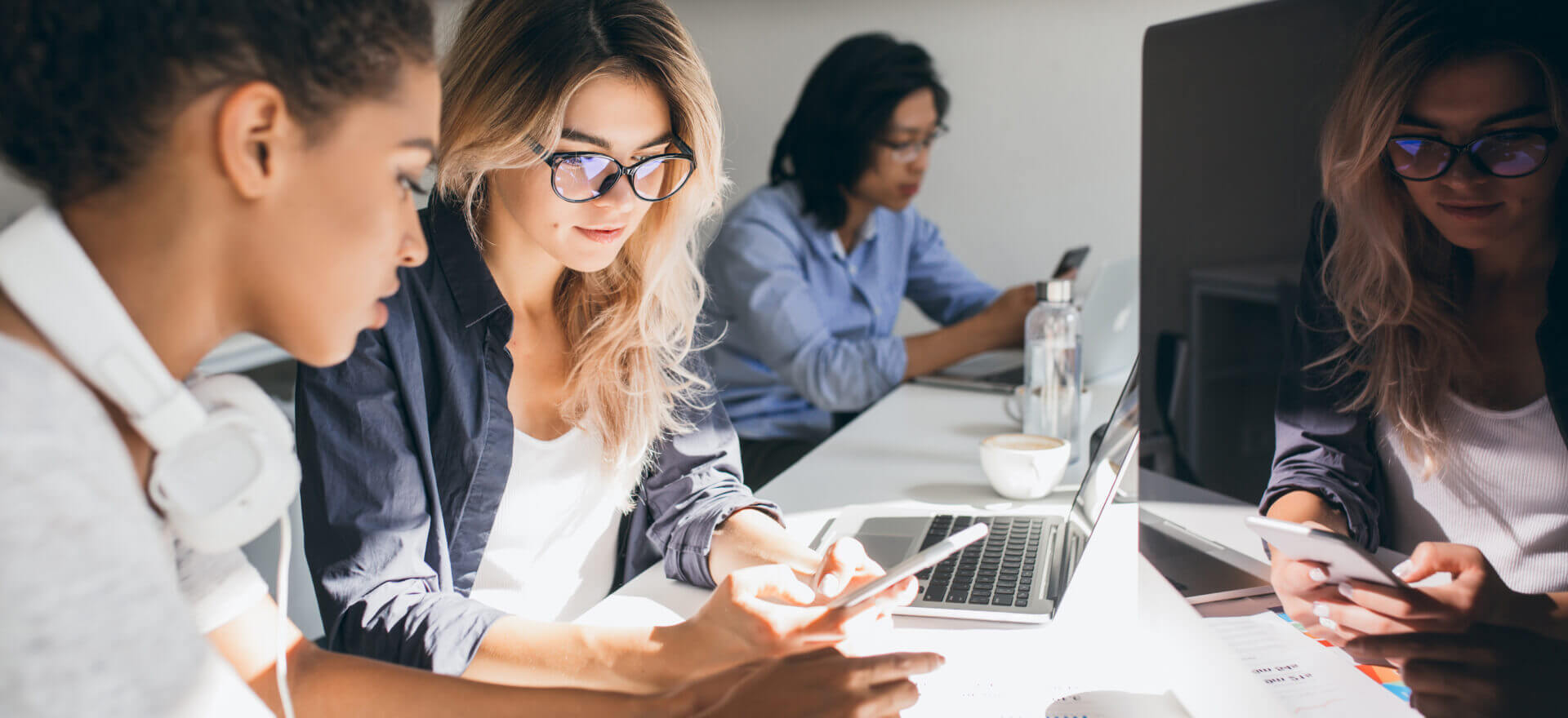 TYP | Software de laboratorios, facturación y soluciones de inteligencia artificial empresarial.